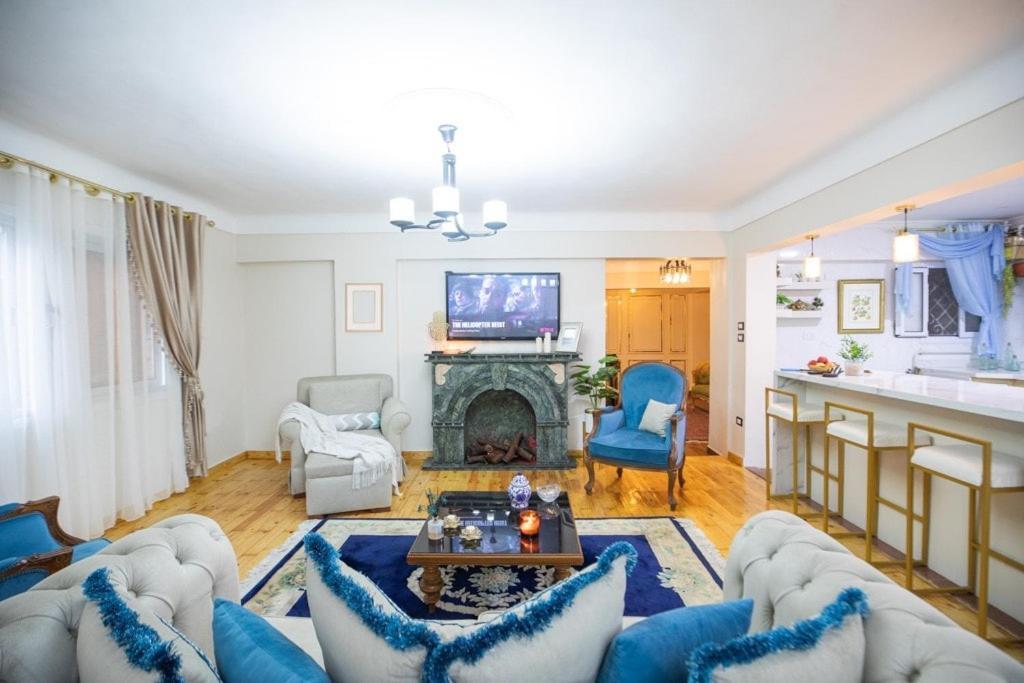 Luxury Retreat Near The Sea Prime Location Apartment